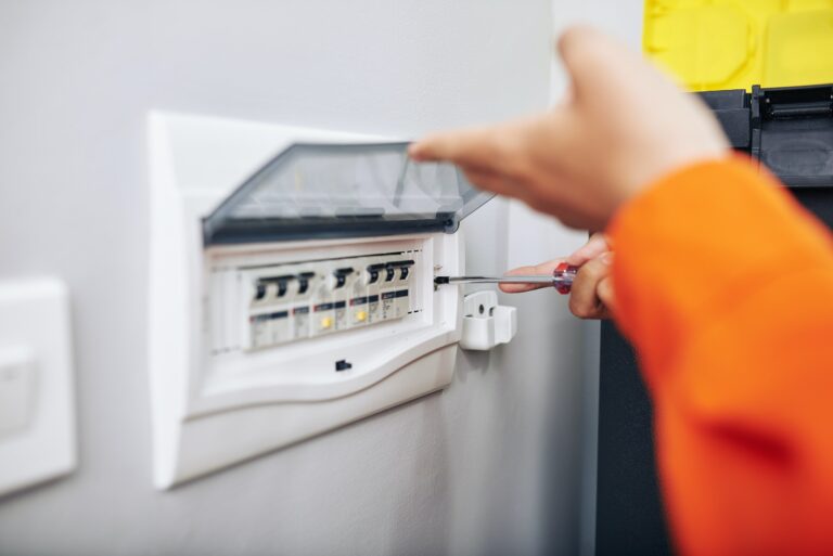 installing-electric-meter.jpg